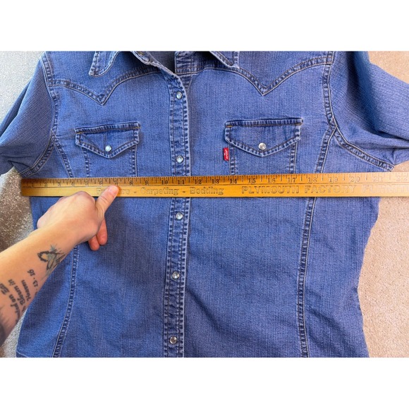 LEVIS Western Denim Shirt Women's XL Blue Pearl Snap Long Sleeve Cowgirl - Picture 6 of 7